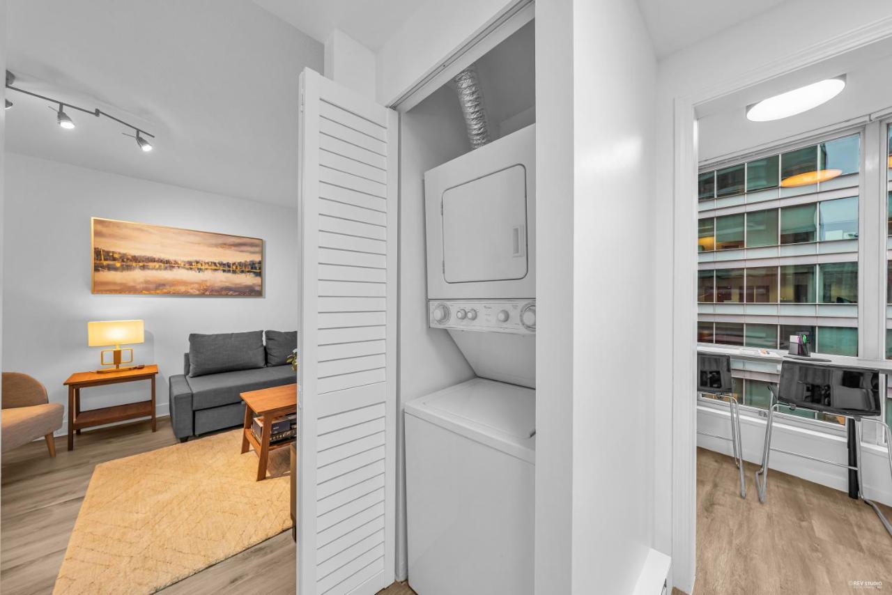 1-br In Downtown Coal Harbour With Parking And Views Apartamento Vancouver