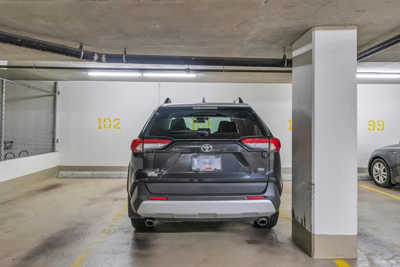 1-br In Downtown Coal Harbour With Parking And Views Apartamento